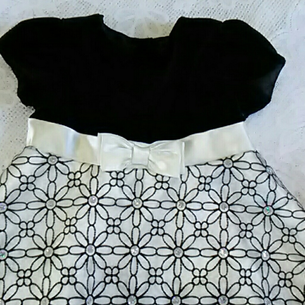 YoungLand size 3T girls dress.